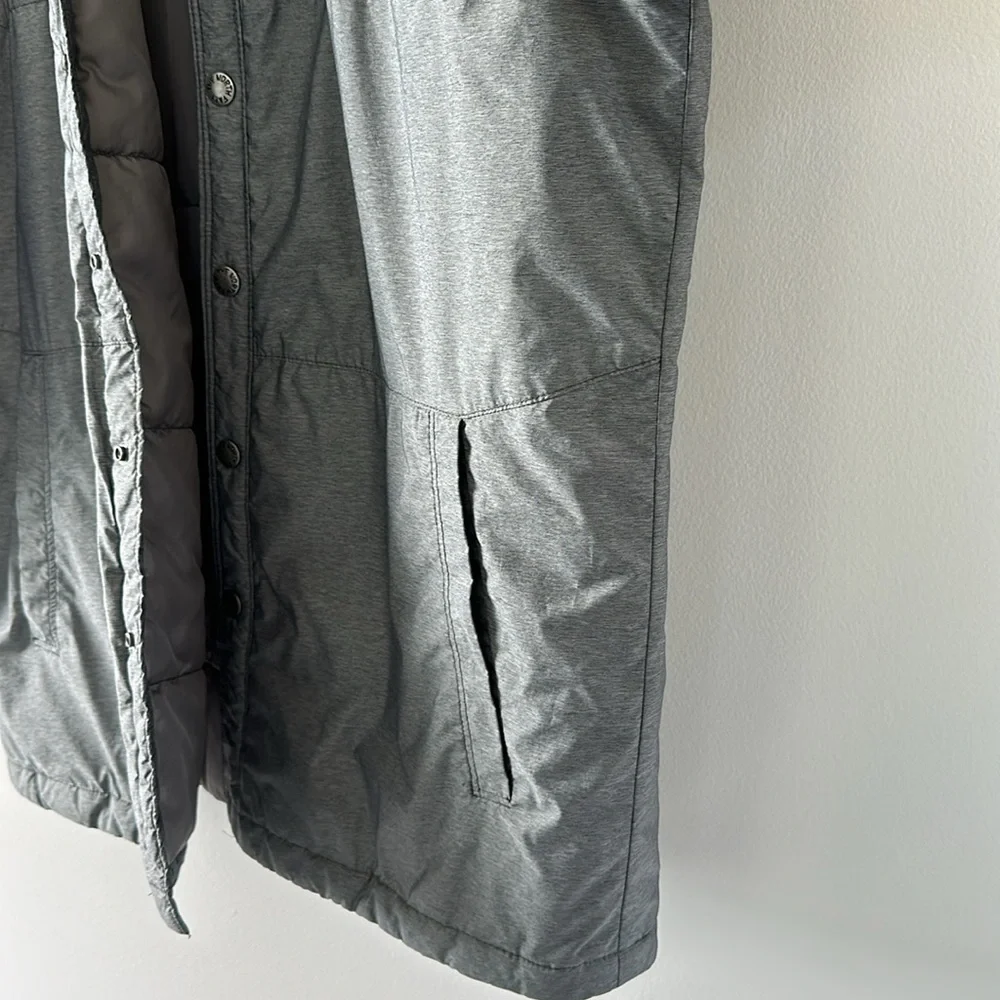 North Face Gray Lightweight  Snap Button Closure Jacket Size Medium